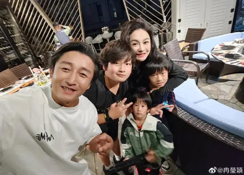 Anxious China celebrity couple give short son hormone jabs to help him growBy Alice YanThe wife of China’s Olympic boxing champion Zou Shiming has sparked a heated discussion on hormone treatment after she decided to give growth injections to their teenage son, who appeared to have stayed at the same height for years.Zou’s wife Ran Yingying, a former TV hostess and now an online influencer, said in mid-December that she and her husband had been anxious about one of their their sons, nicknamed Haohao, for two years.This prompted them to take him to hospital for hormone treatment to make him grow taller, the Shanghai Morning Post reported.The couple, who are both 162cm tall, have three sons. Haohao, 11, is 136.6cm in height, about 30cm shorter than his brother who is two years older.Ran said she noticed Haohao seemed not to grow at all over the past two years.Haohao’s parents became anxious after their son failed to grow over a two-year period. Photo: Baiduvia SCMP Full Text Feed
