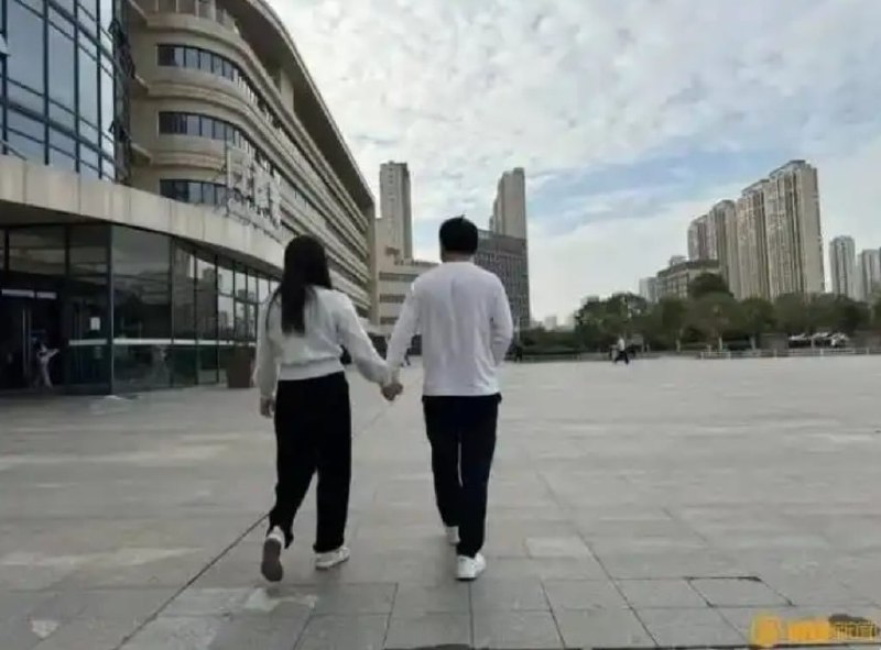 Chinese woman pregnant with 9 embryos loses them all due to serious infectionBy Alice YanA woman in China who was carrying nine fetuses and underwent surgery to remove seven of them in November has lost the remaining two babies after suffering a serious infection.The 25-year-old from Nanchang of Jiangxi province, eastern China, trended in the country last year, Jiupai News reported.Doctors suggested she go under the knife to abort seven of the fetuses at a total cost of 40,000 yuan (US$5,400).The woman, surnamed Hou, was discharged from hospital at the end of November, with the remaining two embryos developing healthily, doctors said.But on January 6, during a prenatal check-up, the expectant mother was found to have developed a cervical infection and her amniotic water broke.The couple had to make an agonising choice between the mother’s life and that of their babies. Photo: Baiduvia SCMP Full Text Feed