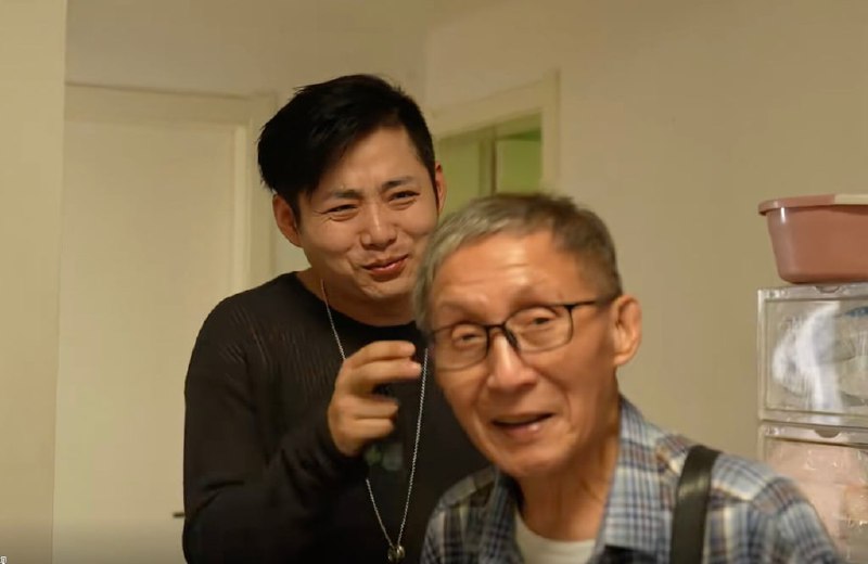 Chinese man shelters more than 700 young drifters, helps them return home, fosters someBy Fran LuA philanthropic man in China who has never married nor had his own kids, has emerged as a “father” to more than 700 of the country’s children.Wang Wanlin, 80, from Hangzhou in eastern China’s Zhejiang province has been providing shelter to wandering children he found on the street since 1979.Wang met his first “son” on the street one evening when he was 34.The 15-year-old child was shivering in the cold weather, and told Wang he just escaped from an exploitative coal mine in another Zhejiang city.He said he was tricked into going there from his hometown in Jiangsu province north of Shanghai. Wang took him home and bought him a train ticket a week later.For Wang, the child’s rescue was also a salvation for himself.80-year-old Wang Wanlin has helped hundreds of young men over the last four decades. Photo: Douyinvia SCMP Full Text Feed